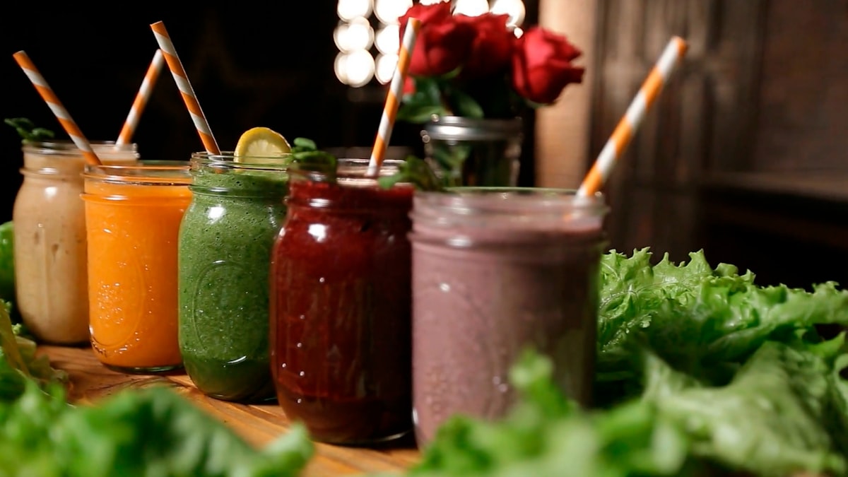 Juice Cleanses and Detox Diets With IBD: Why They Backfire